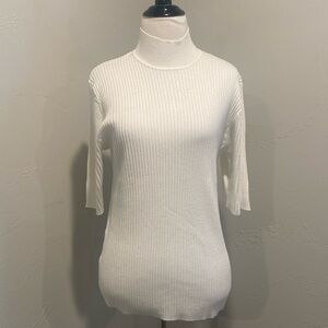 NWT, ladies light weight knit top